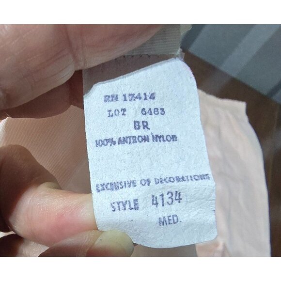 Vtg Miss Elaine Pink Silky Pajama Set Sz Med Lace Trim & Button Front Union USA - Picture 8 of 10